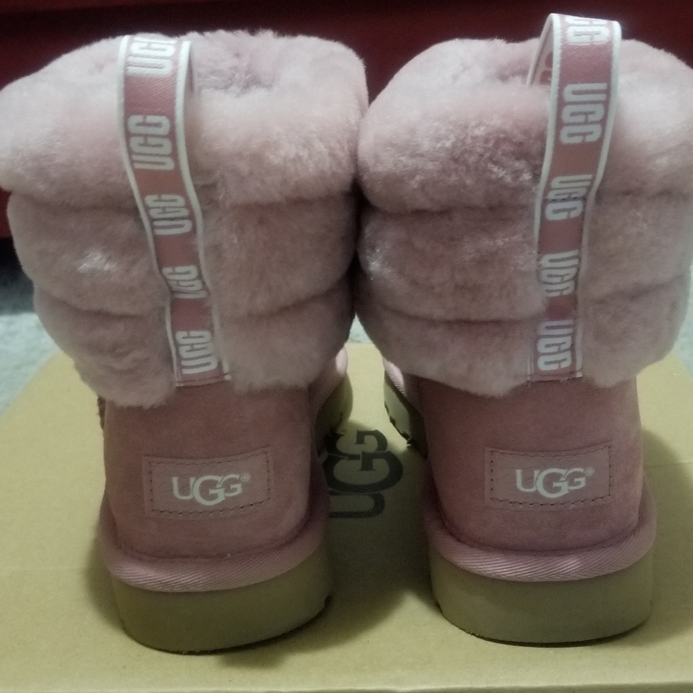 UGG fluff mini quilted boot womens size 8